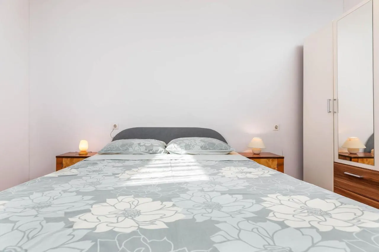 Apartman Mauro Pula 0*,  Croatia